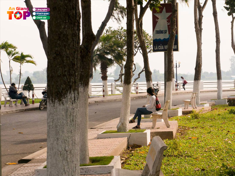 Cong-vien-nguyen-du-angiangtoplist