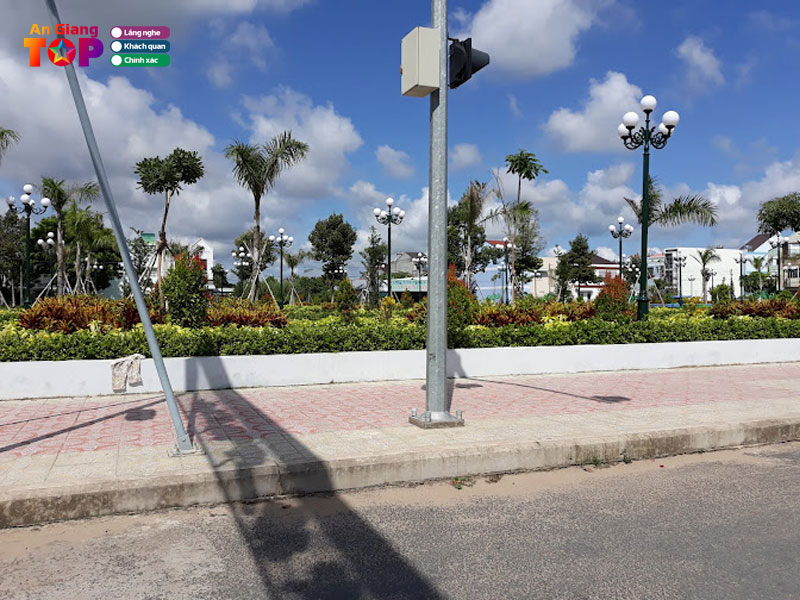 Cong-vien-phu-my-angiangtoplist