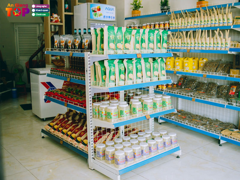 Cua-hang-qua-tang-dac-san-an-giang-angiangtoplist