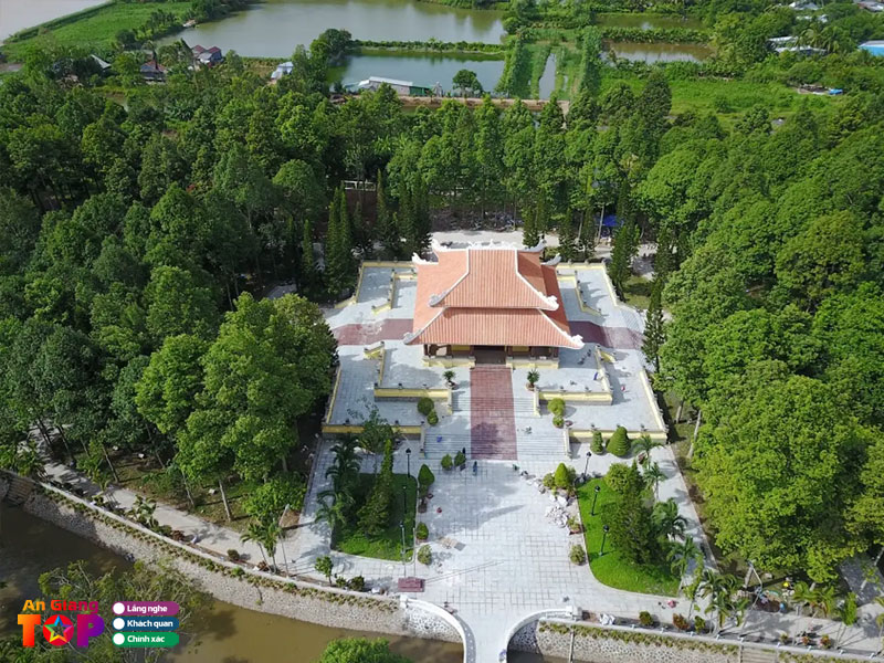 Kham-pha-ve-dep-tai-khu-luu-niem-chu-tich-ton-duc-thang-angiangtoplist