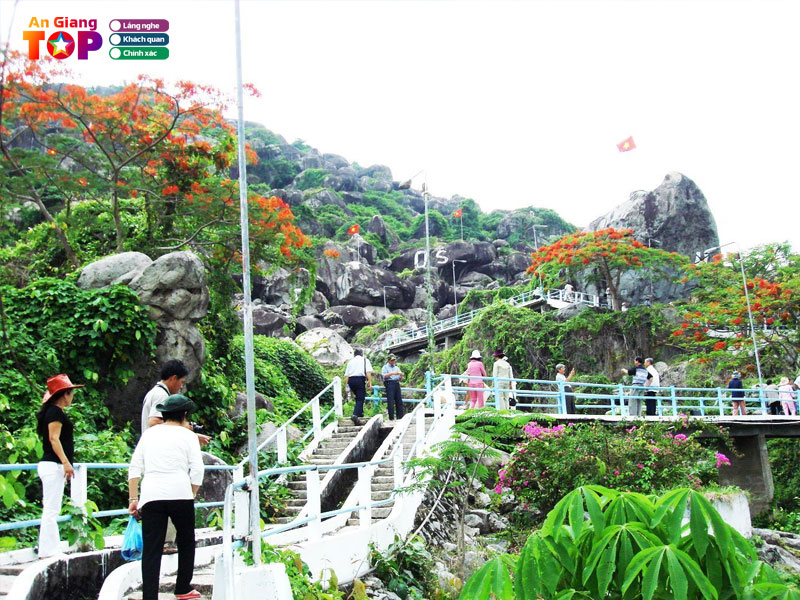 Khu-du-lich-doi-tuc-dup-an-giang-o-dau-angiangtoplist