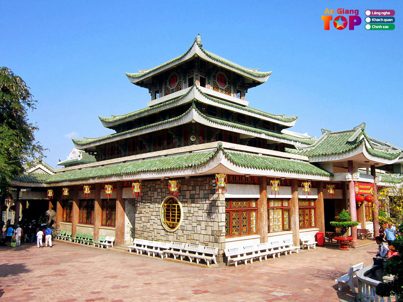 loi-kien-truc-cua-mieu-ba-chua-xu-nui-sam-an-giang-angiangtoplist