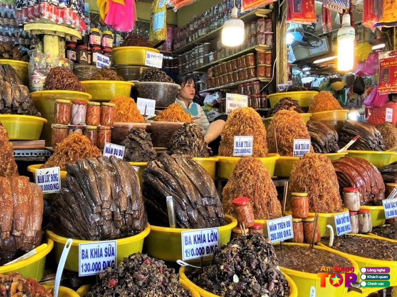 Nhung-mat-hang-kinh-doanh-tai-cho-chau-doc-an-giang-angiangtoplist