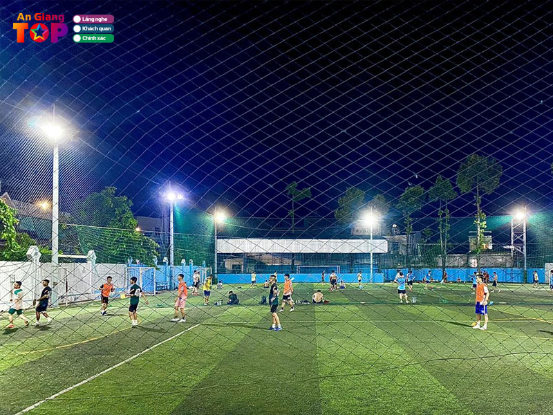 San-bong-da-mini-minh-khoi-angiangtoplist