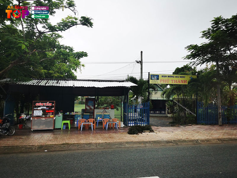 San-bong-da-mini-phu-thanh-angiangtoplist