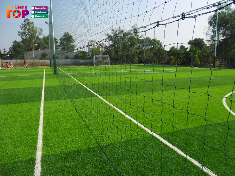 San-bong-da-mini-van-son-angiangtoplist