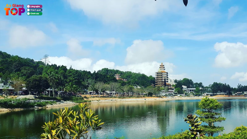 Tong-hop-nhung-bai-hat-an-giang-cuc-hay-va-dat-dao-cam-xuc-angiangtoplist