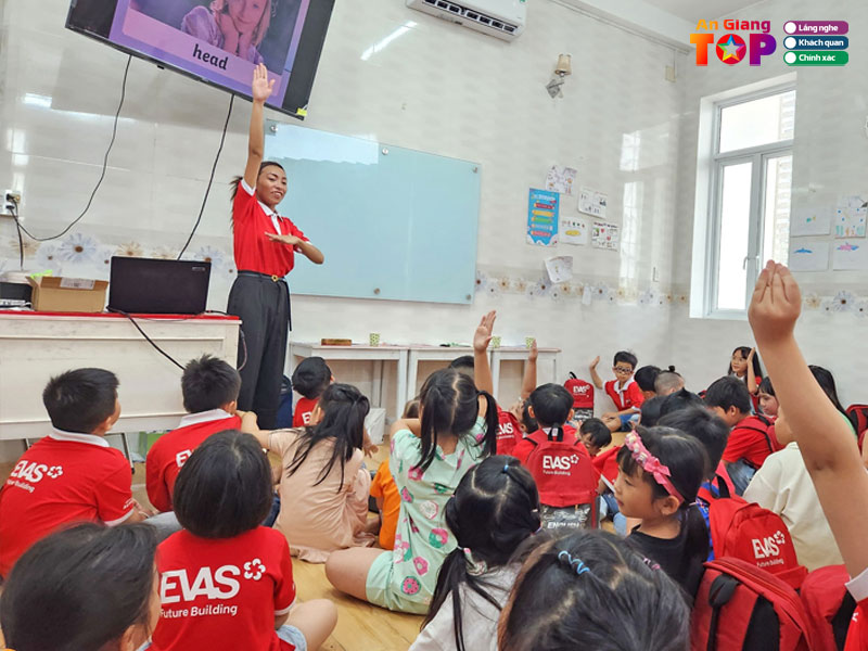 Trung-tam-ngoai-ngu-quoc-te-au-viet-uc-evas-angiangtoplist