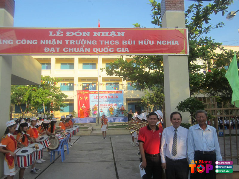 Truong-thcs-bui-huu-nghia-angiangtoplist