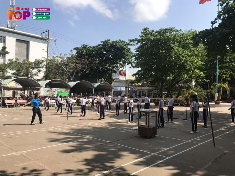 Truong-thcs-nguyen-trai-angiangtoplist