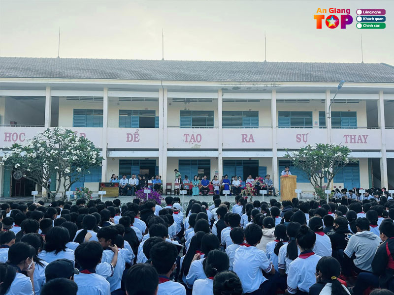 Truong-thcs-thpt-thi-tran-co-to-angiangtoplist