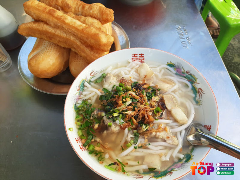 Banh-canh-chau-doc-angiangtoplist