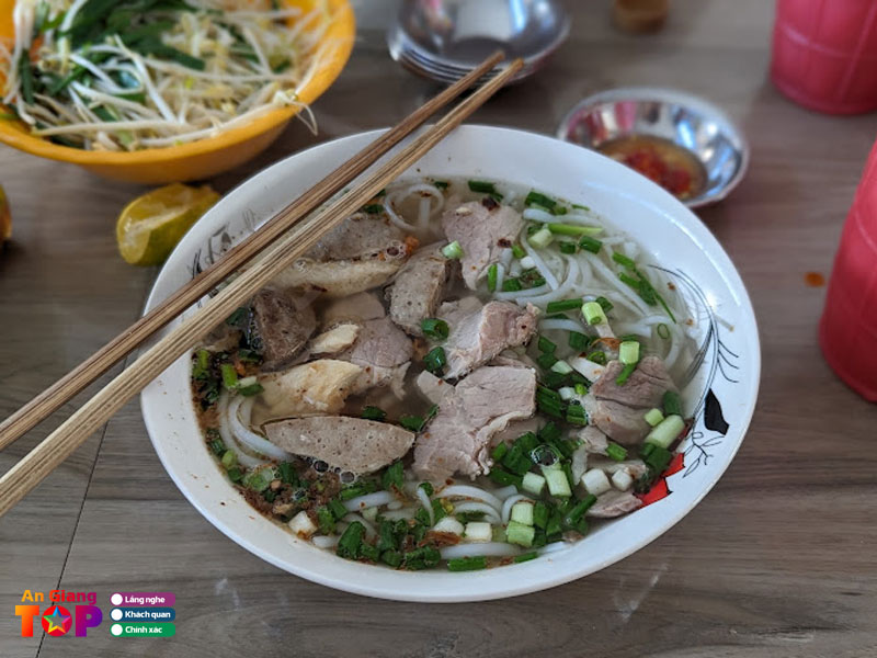 Banh-canh-vinh-trung-my-tien-angiangtoplist