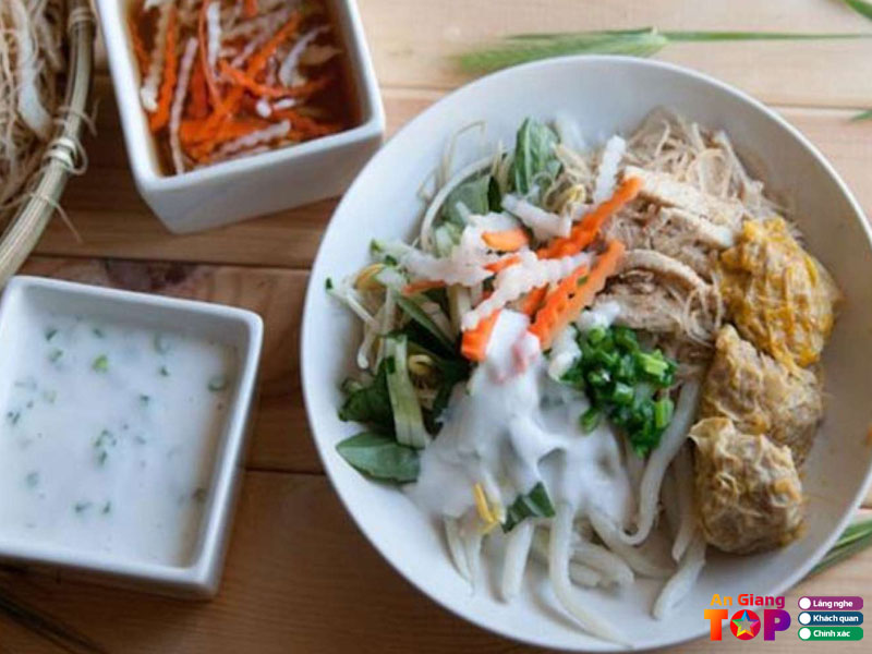 Banh-tam-bi-cho-tan-chau-angiangtoplist