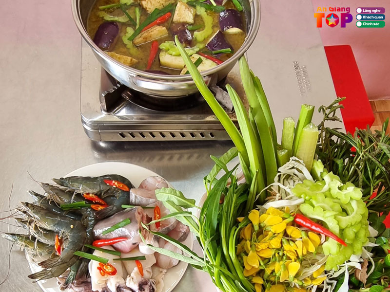 Com-lau-mam-67-angiangtoplist