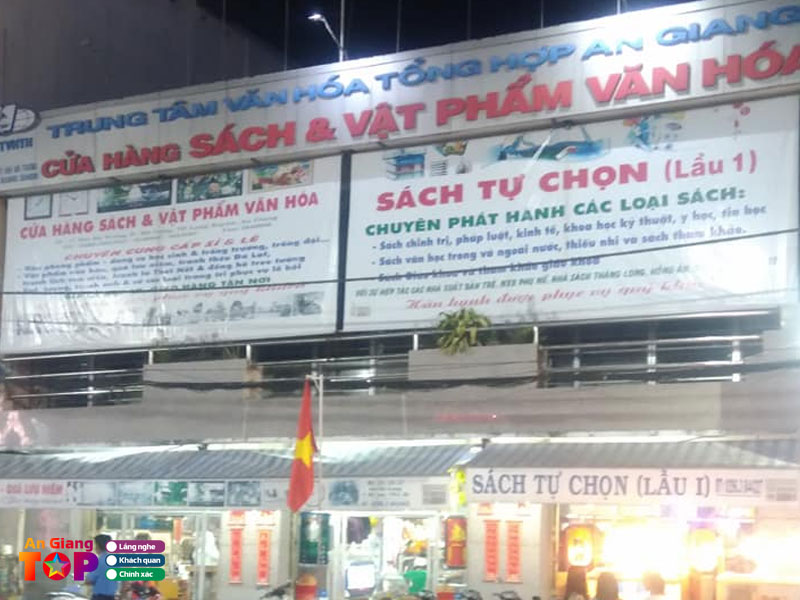 Cua-hang-sach-van-hoa-pham-an-giang-angiangtoplist