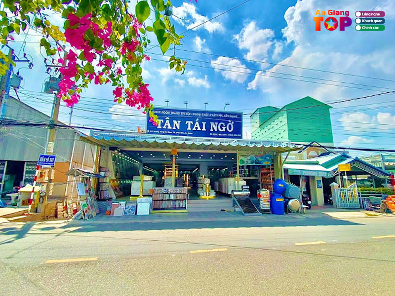 Cua-hang-vlxd-tan-tai-ngo-angiangtoplist