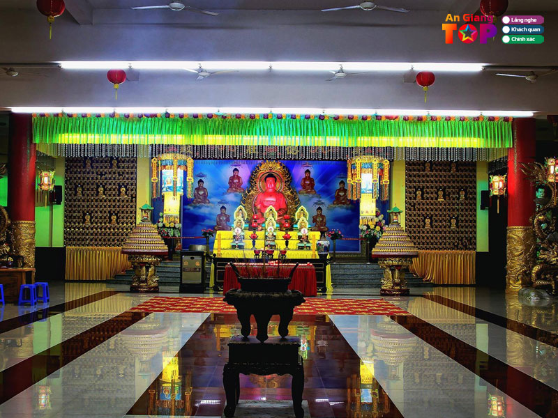 Kien-truc-doc-dao-tai-ngoi-chua-huynh-dao-an-giang-3-angiangtoplist