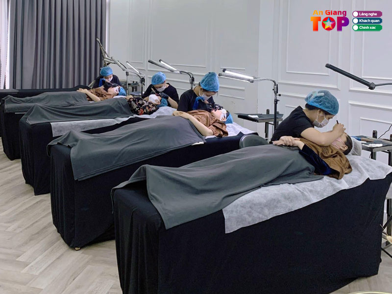 Thi-eyesbrows-angiangtoplist