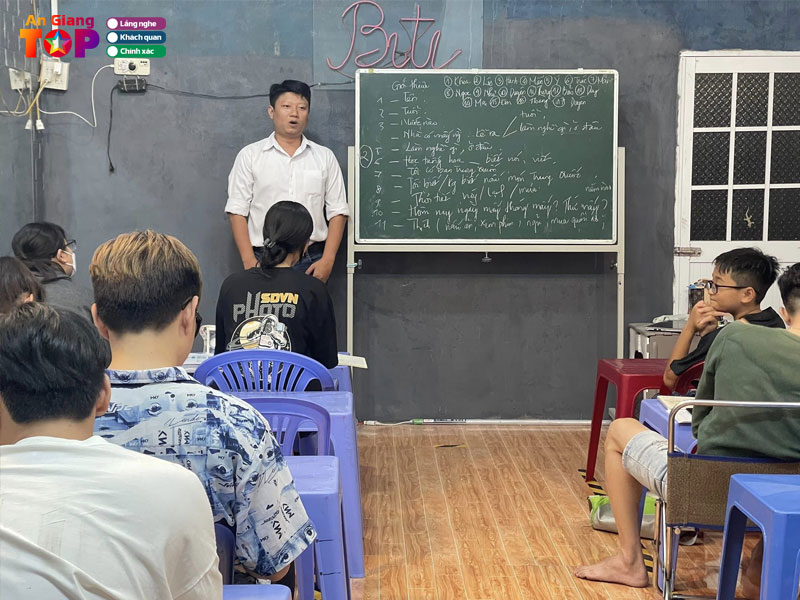 Tieng-hoa-long-xuyen-angiangtoplist