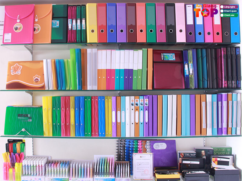 Van-phong-pham-hue-hung-angiangtoplist