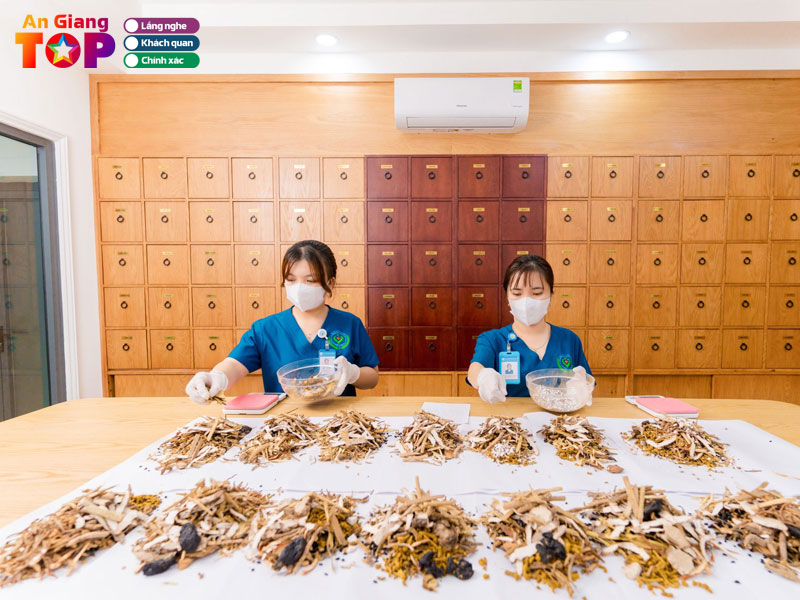 Nhung-tieu-chi-khi-lua-chon-phong-kham-dong-y-angiangtoplist