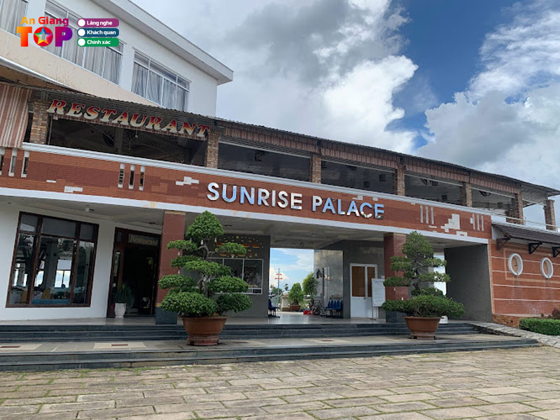 Sunrise-palace-restaurant-angiangtoplist