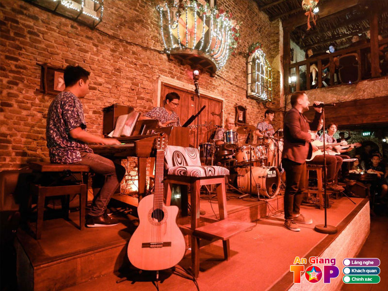 Tips-chon-quan-bar-phu-hop-voi-so-thich-angiangtoplist