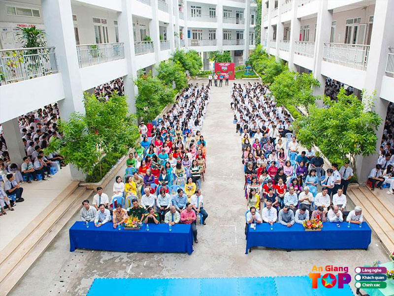 Truong-thpt-long-xuyen-angiangtoplist
