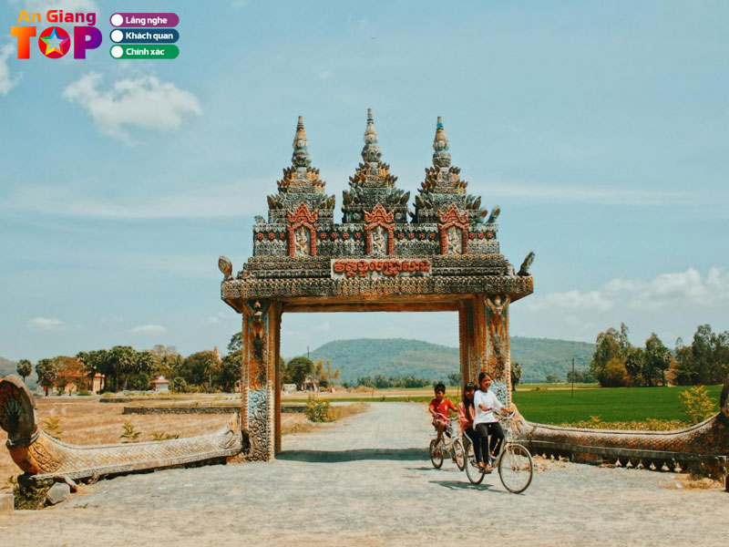 Nhung-luu-y-khi-den-tham-cac-ngoi-chua-tri-ton-an-giang-angiangtoplist