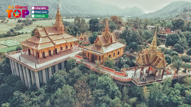 Top-6-ngoi-chua-o-tri-ton-an-giang-dep-khong-phai-ai-cung-biet-angiangtoplist