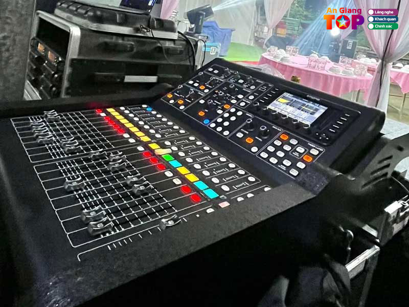 Am-thanh-anh-sang-truong-dung-angiangtoplist