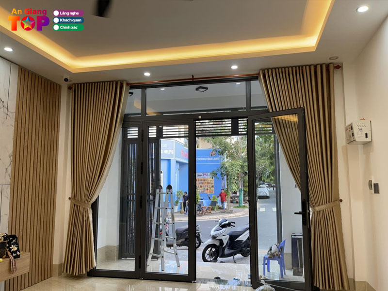 Man-cua-cao-cap-nhat-tan-long-xuyen-angiangtoplist