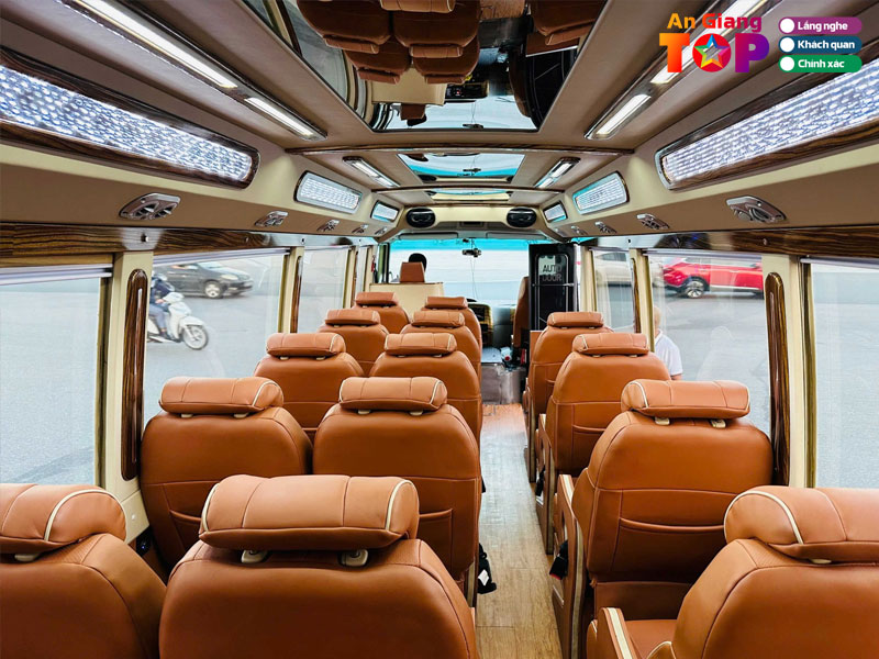 Xe-khach-hong-hoa-angiangtoplist