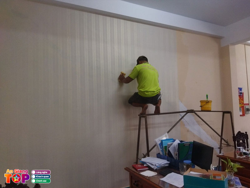 Cua-hang-lam-quang-phat-angiangtoplist