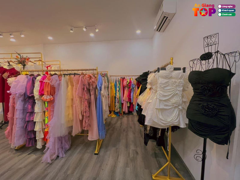 Naila-angiangtoplist