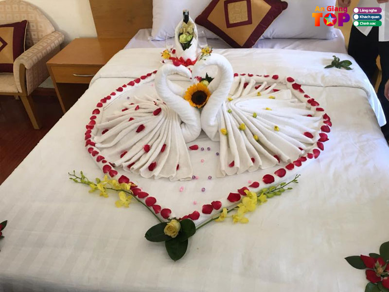 Cach-gap-chan-phong-cuoi-dep-pho-bien-nhat-hien-nay-1-angiangtoplist