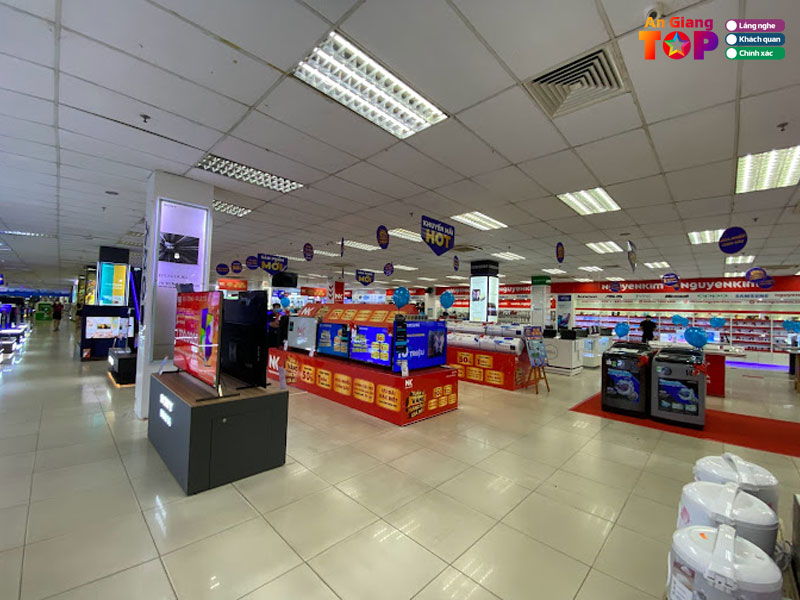 Sieu-thi-dien-may-nguyen-kim-dia-chi-ban-may-pha-cafe-an-giang-uy-tin-angiangtoplist