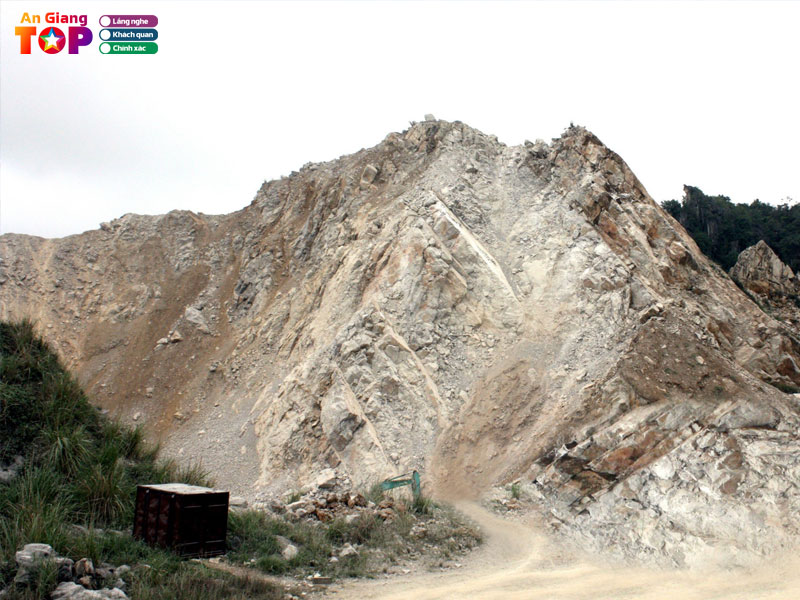 Cong-ty-khai-thac-va-che-bien-da-ba-doi-acc-angiangtoplist