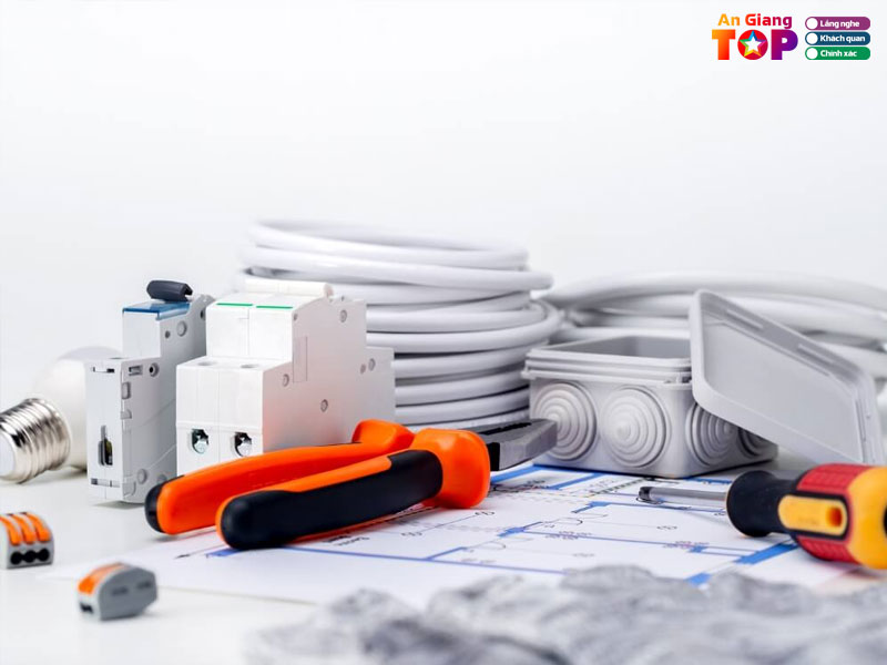 Do-dien-gia-dung-thai-duong-angiangtoplist