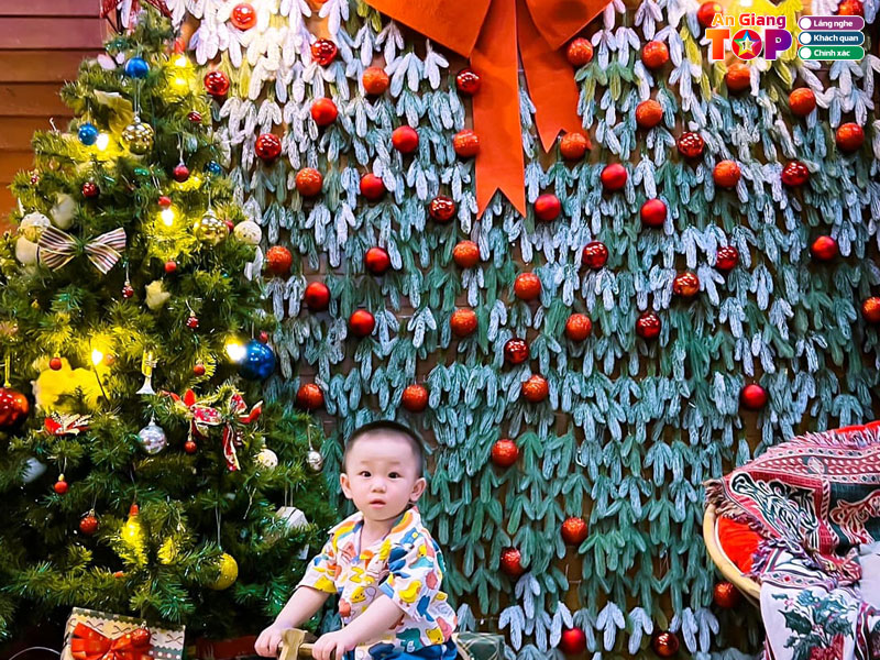 Panda-cafe-angiangtoplist