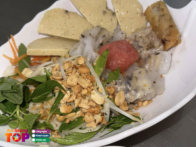 Banh-uot-cha-lua-y-lan-angiangtoplist