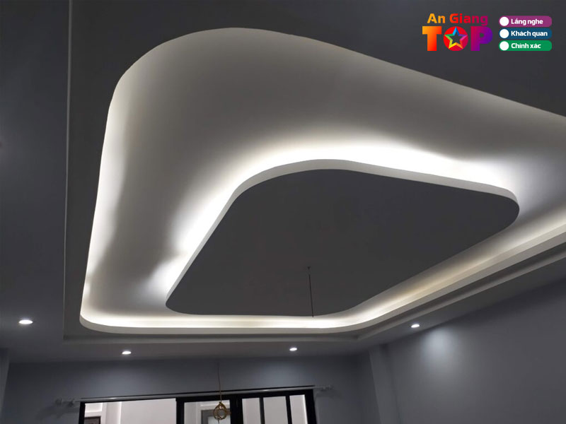 Cua-hang-nhat-long-angiangtoplist