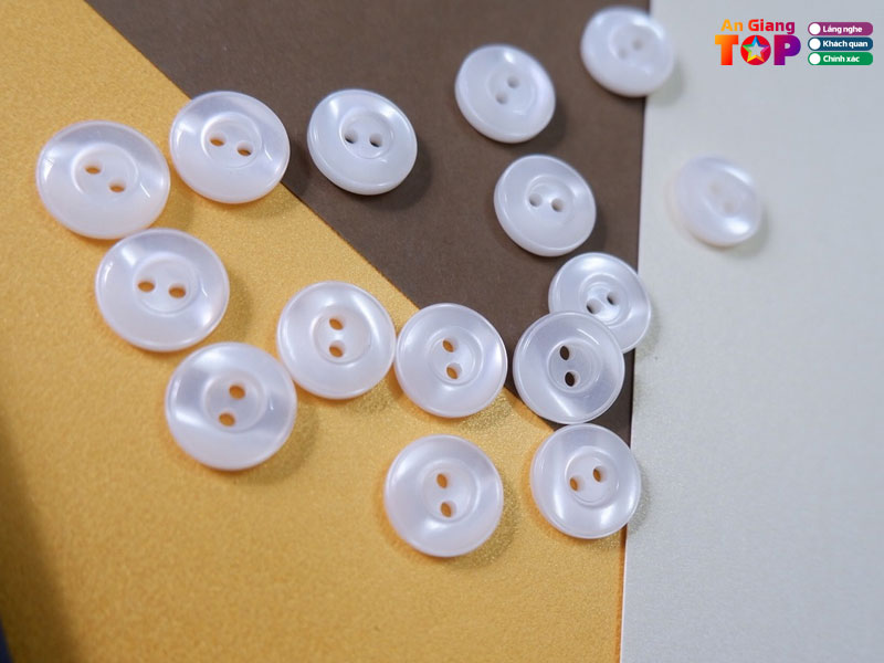 Cua-hang-phu-lieu-may-mac-tuyet-mai-angiangtoplist