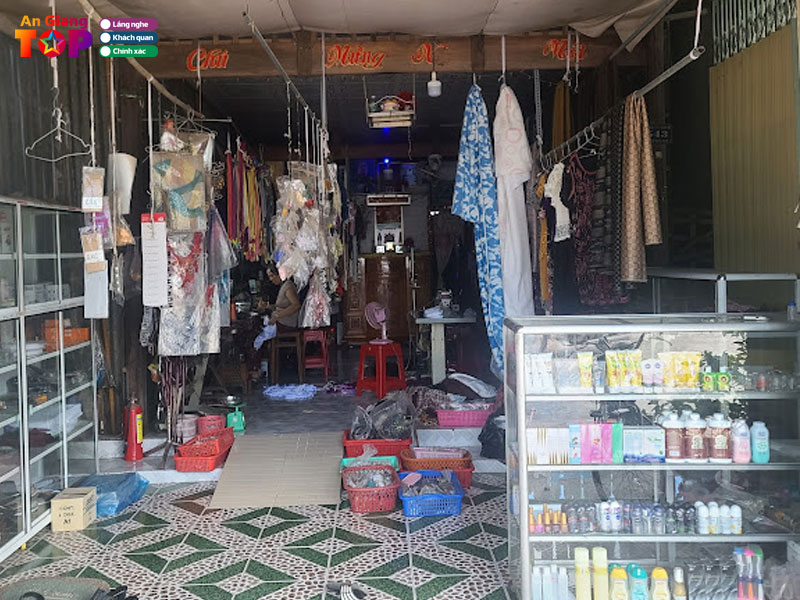 Cua-hang-phu-lieu-may-mac-ut-kien-angiangtoplist