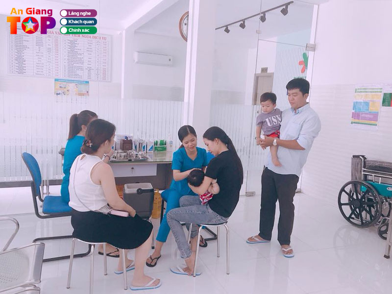 Phong-tiem-chung-phu-cuong-2-angiangtoplist