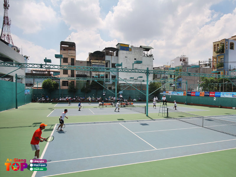 San-tenis-lam-thanh-hong-angiangtoplist