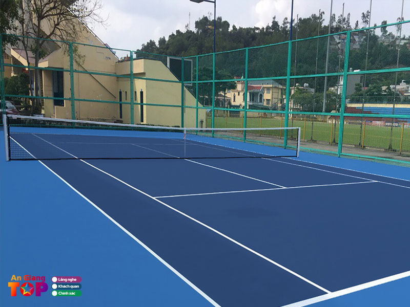 San-tennis-can-dang-angiangtoplist