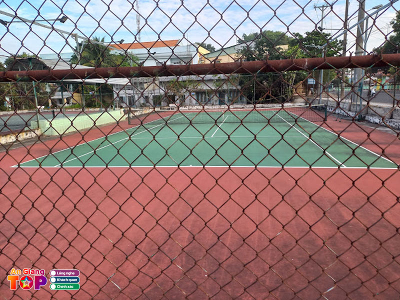 San-tennis-ho-ong-thoai-angiangtoplist