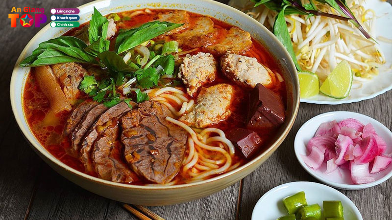 Top-11-quan-bun-bo-hue-tai-an-giang-ngon-chuan-vi-angiangtoplist